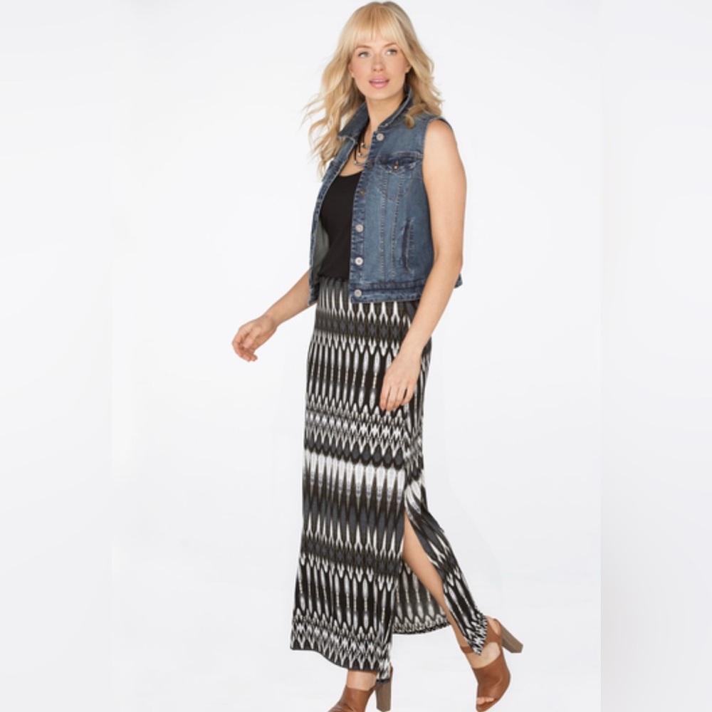 PRINTED MAXI SKIRT